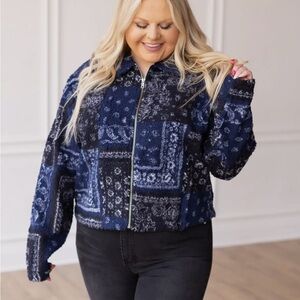 Cozy Blue and Balck Bandana Patterned Sherpa Zip Up Jacket size 2XL